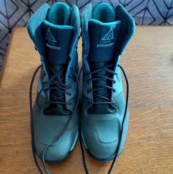The Nike Stasis ACG Boots - Picture 2 of 6